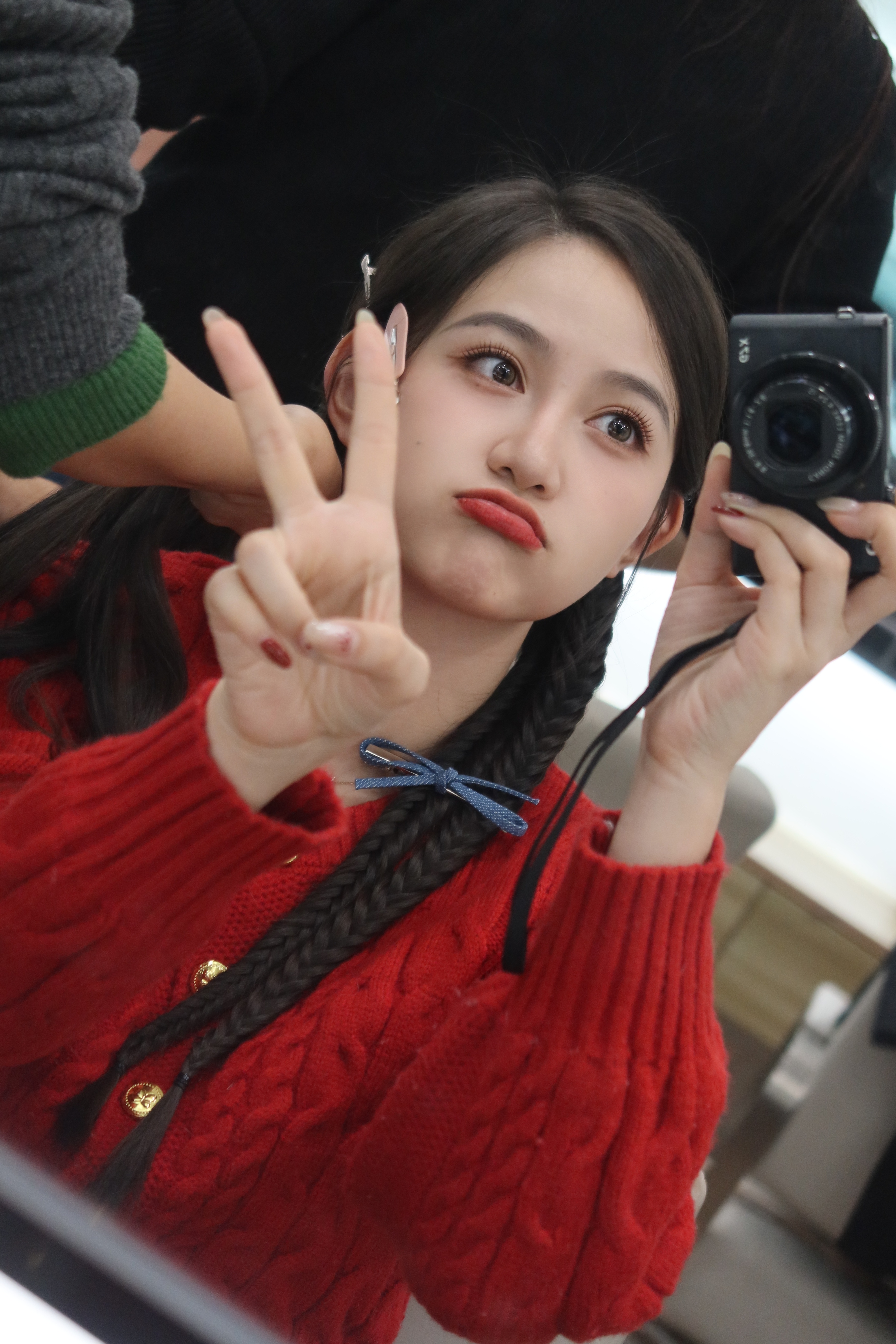 欢迎你，十八岁的中国大陆女RAPPER
