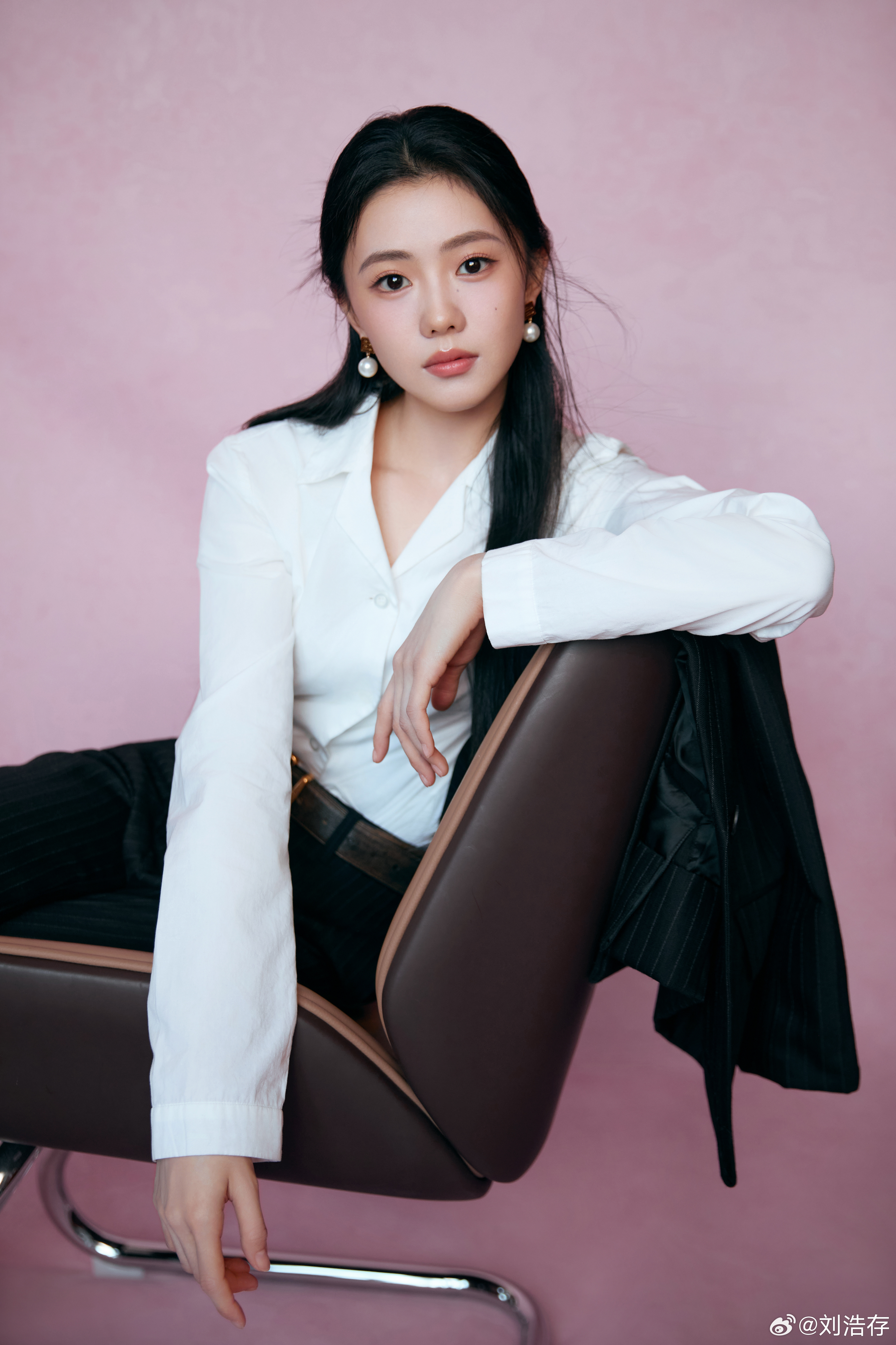 京东影视女演员JD京东影业传媒，女儿国的女演员风采-第1张图片