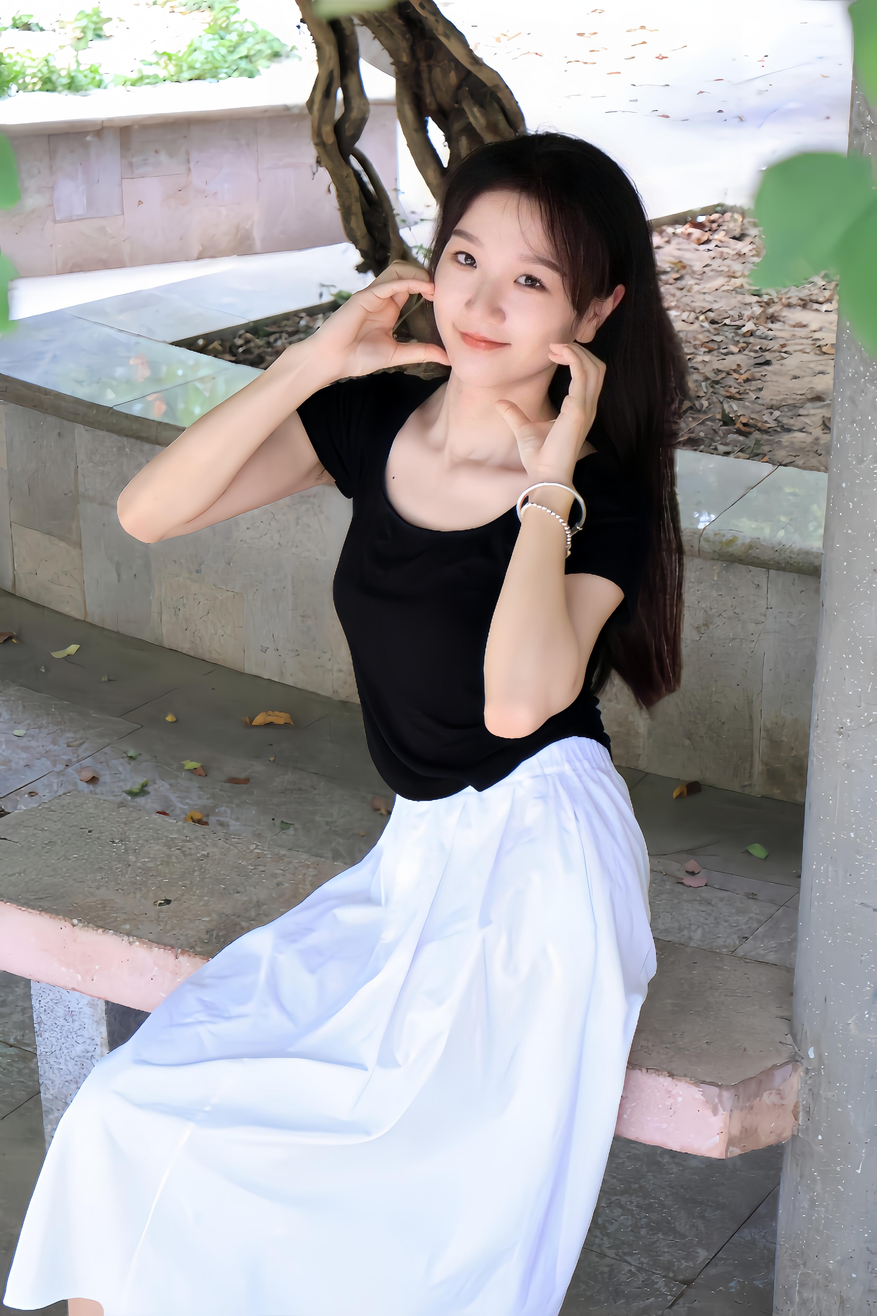 性感老师身材造假视频揭秘性感老师背后的身材造假现象