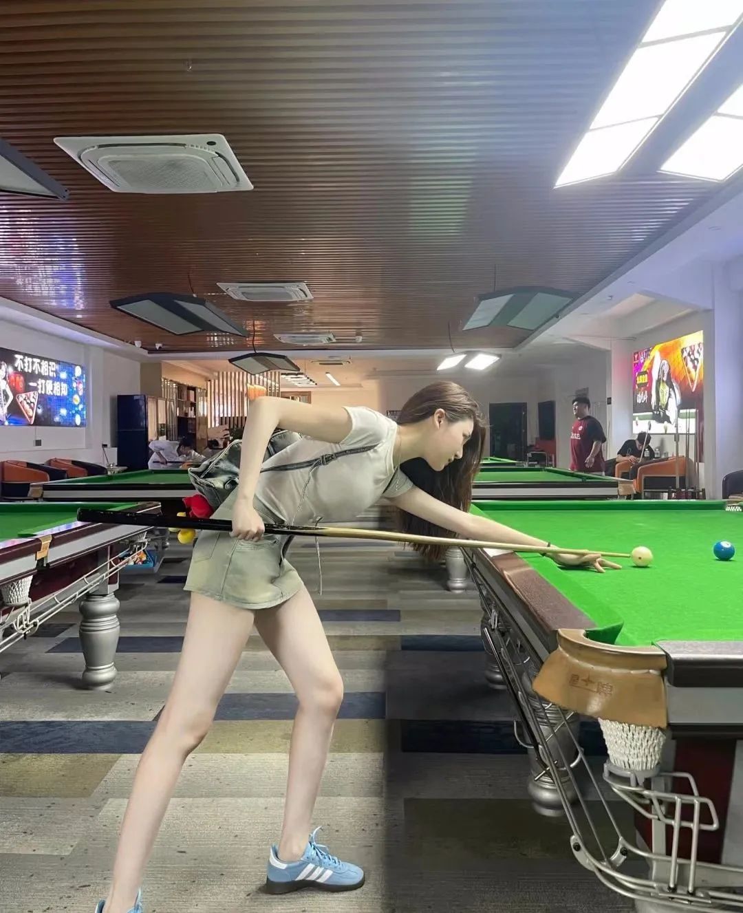 欧美文化中的特殊现象，人与狗曽交现象的探讨-第2张图片