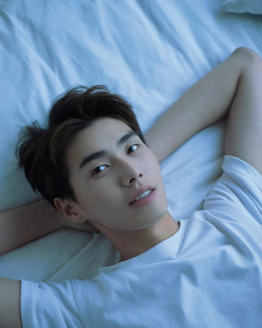 GARY18一19帅气男孩GARY18-19，阳光下的帅气男孩