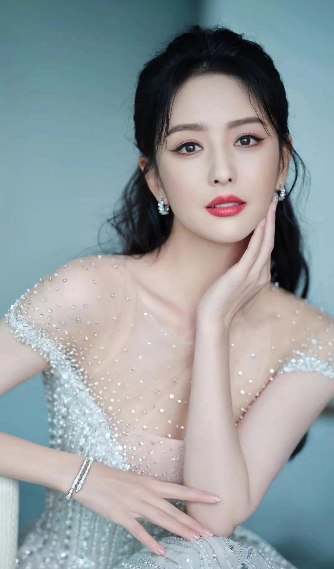 东方女性东方女性的魅力与独特之处-第2张图片
