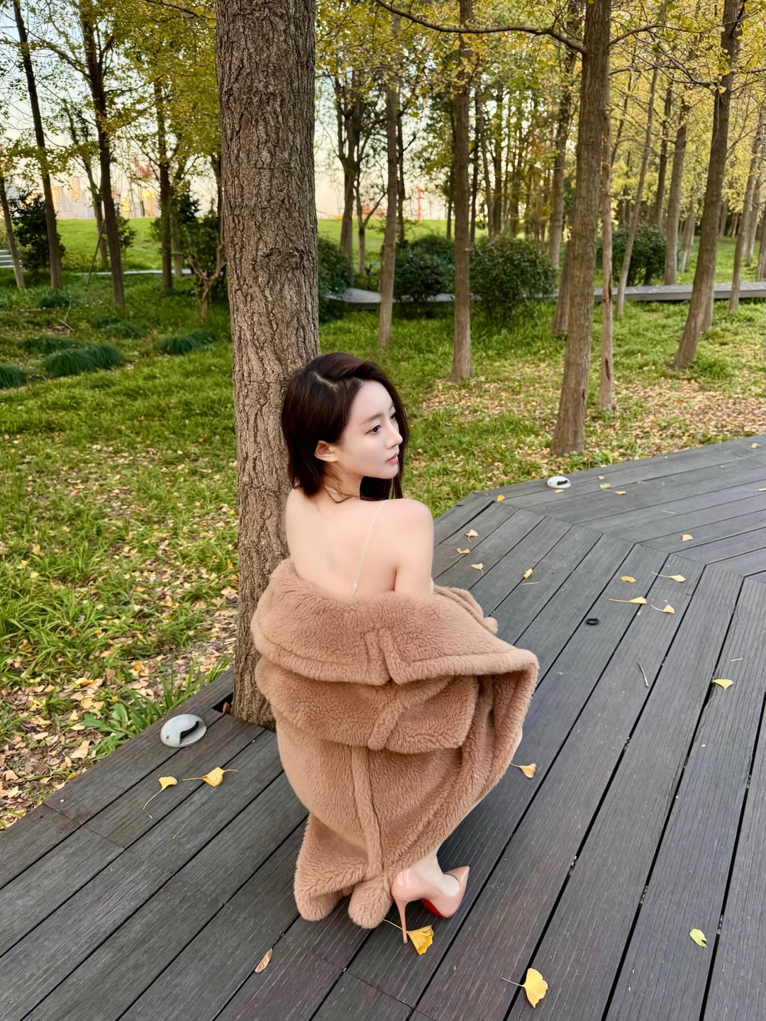 撕开老师的丝袜白丝扒开粉嫩的小探索教育之美——老师丝袜下的细腻世界