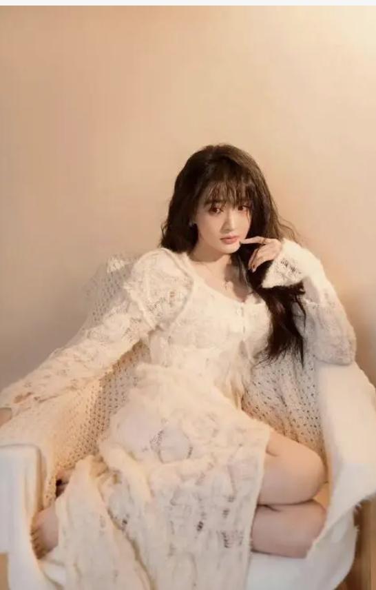 高桥美咲，璀璨的演艺之星