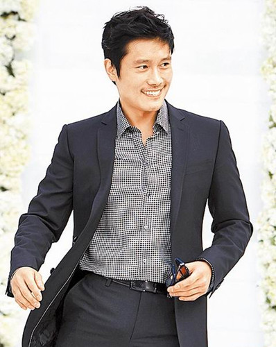 李秉宪宋慧乔爆缸事件李秉宪宋慧乔爆缸事件，娱乐圈的意外与反思-第2张图片