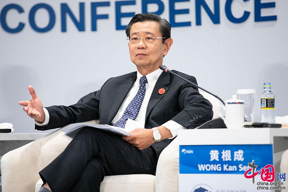 亚洲黄色网页的探讨与思考