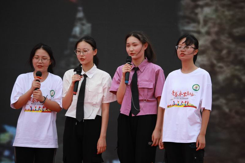 艺校水嫩双姝，美丽绽放的青春画卷-第2张图片