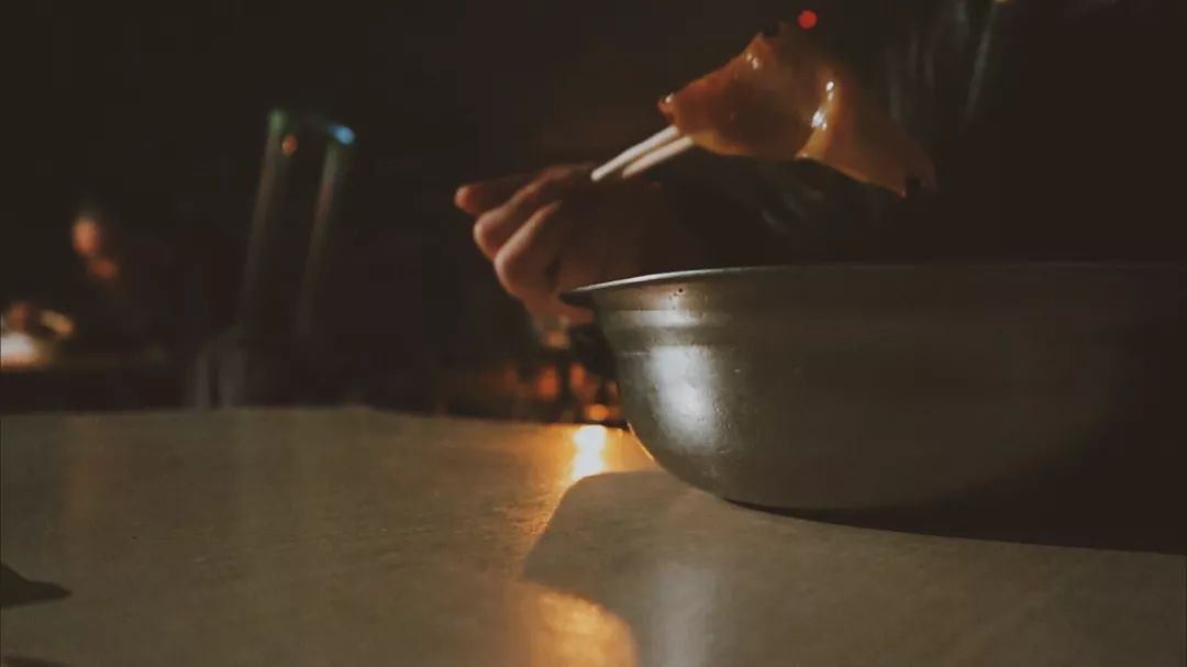 男JI大巴进入女人的视频探索男JI大巴与女性视频的背后