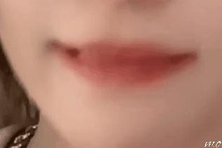 老公总是咬我嘴唇什么原因探索背后的原因，老公为何总是咬我的小兔兔-第2张图片
