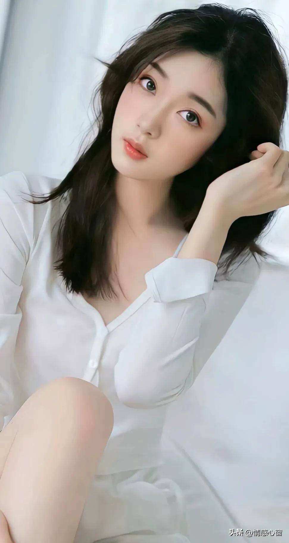 少妇毛又黑又浓水又多A片探讨成年女性的魅力——以少妇的毛发特征为例-第3张图片