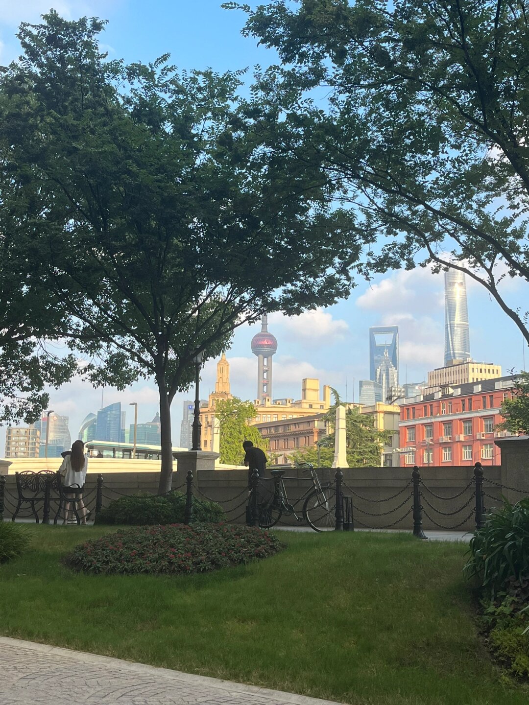 亚洲爱情岛论坛免费线路一探索亚洲爱情岛论坛，免费线路的魅力之旅-第2张图片