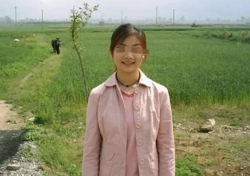 女子撕破警察裤子女子意外撕破警察裤子事件纪实-第2张图片