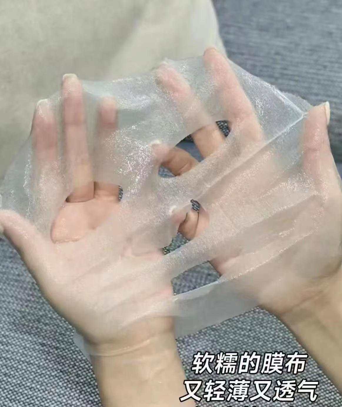 国产女性在18岁时的真实魅力——水润肌肤的美丽与力量-第2张图片