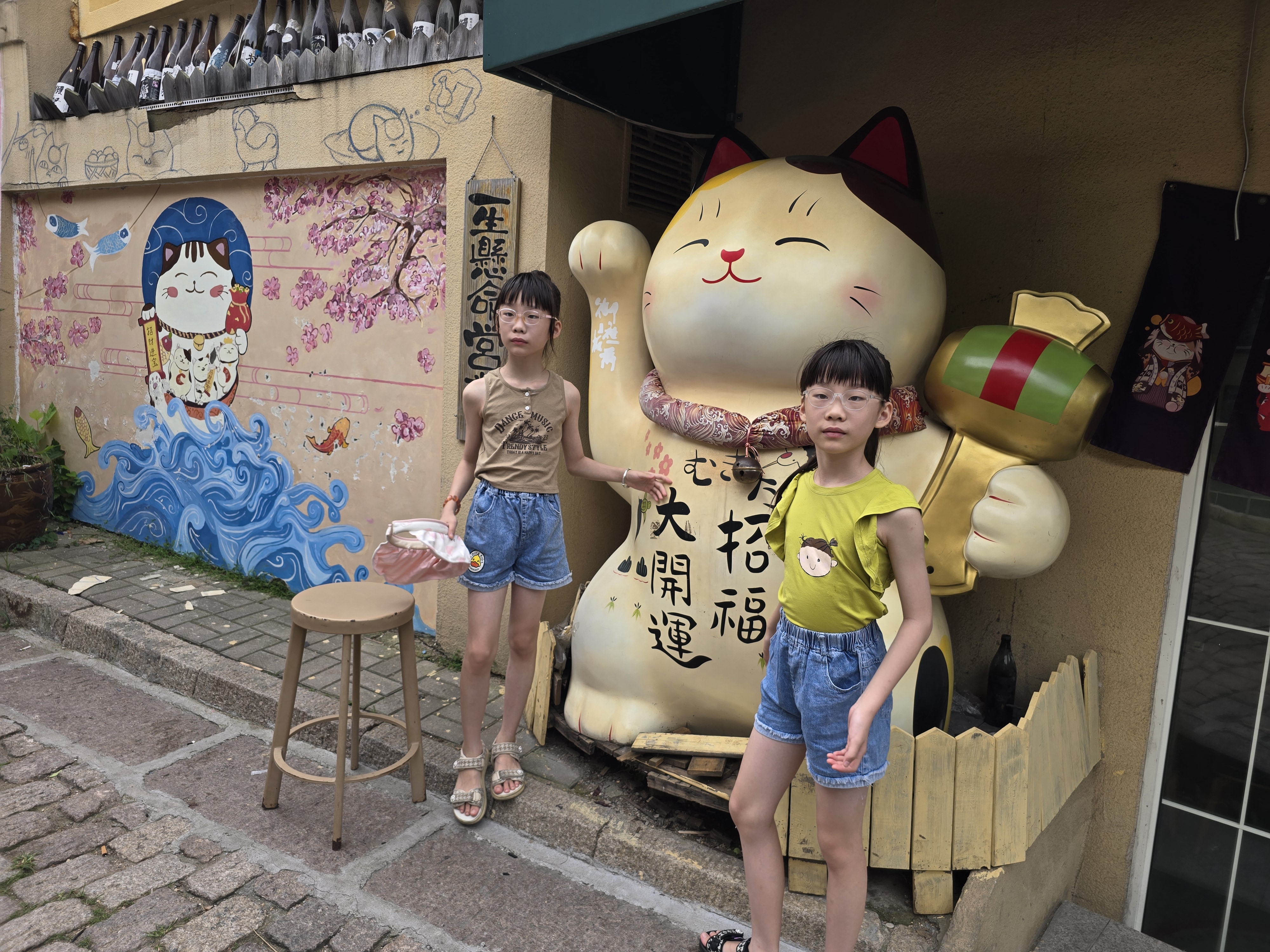 和两个女的一起玩3与两位佳人共度欢乐时光-第1张图片