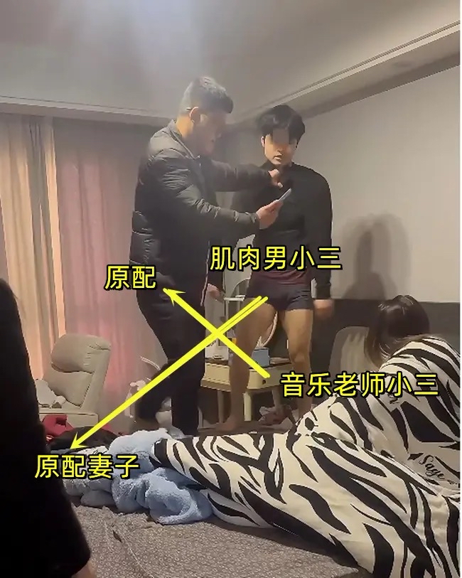 接吻视频扒衣服视频网络伦理的警钟，关于接吻视频与扒衣服视频的探讨-第2张图片