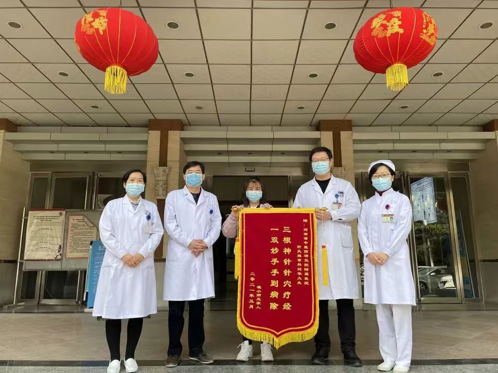 公车上的不当行为——警惕性侵与网络暴力的双重伤害-第2张图片
