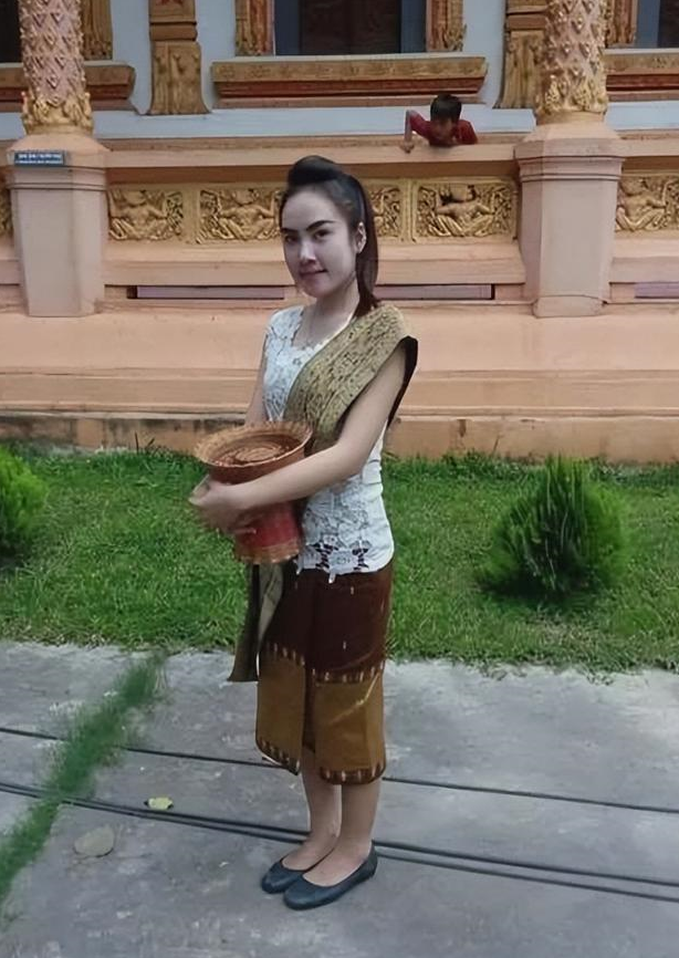 15—17女人毛片关于15-17岁女性与网络信息健康探讨-第2张图片