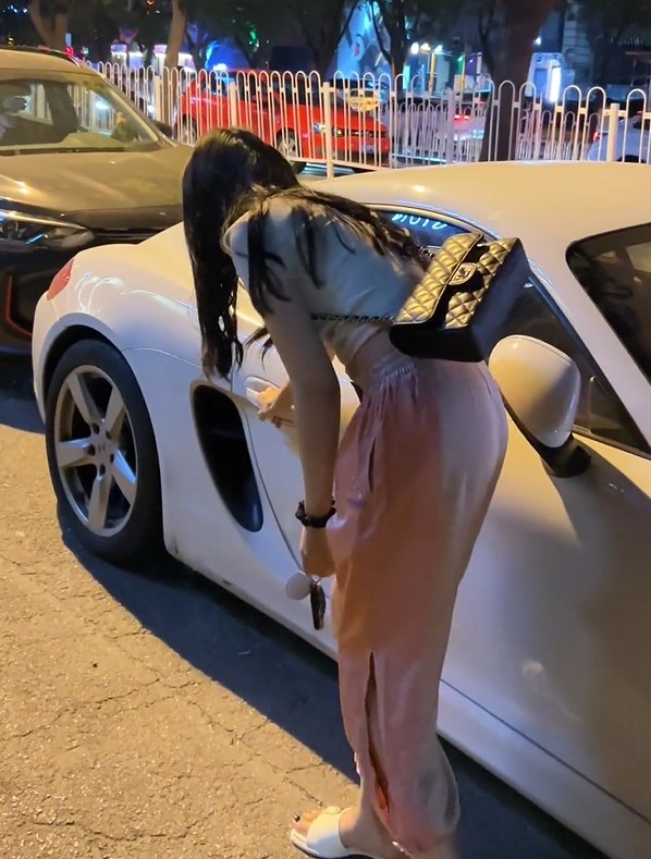 她一边喘气一边叫女生疼痛体验的细微之处-第2张图片