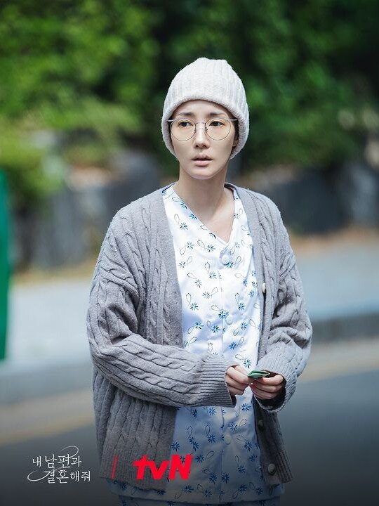 老公下面太粗,每次同房下面容易裂口揭秘女友的瘦身之谜，为何她瘦且下水特别多？-第2张图片