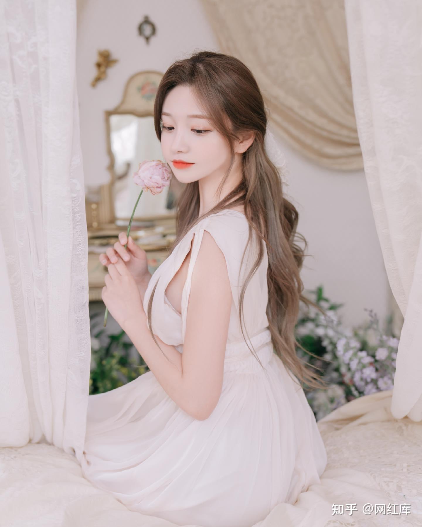 精品AAAA巨乳的魅力与独特之处-第1张图片
