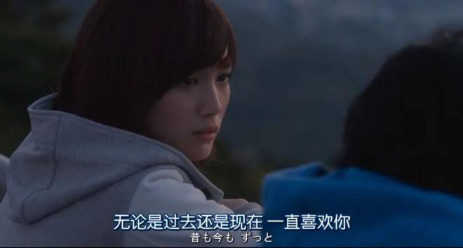 男生J桶进女人P又色又爽又黄男生J桶与女人P的色情体验，禁忌之爱，还是道德的挑战？