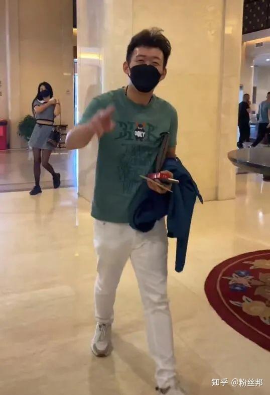 YY小白龙遭遇暴力事件，一次网络世界的真实伤害-第3张图片