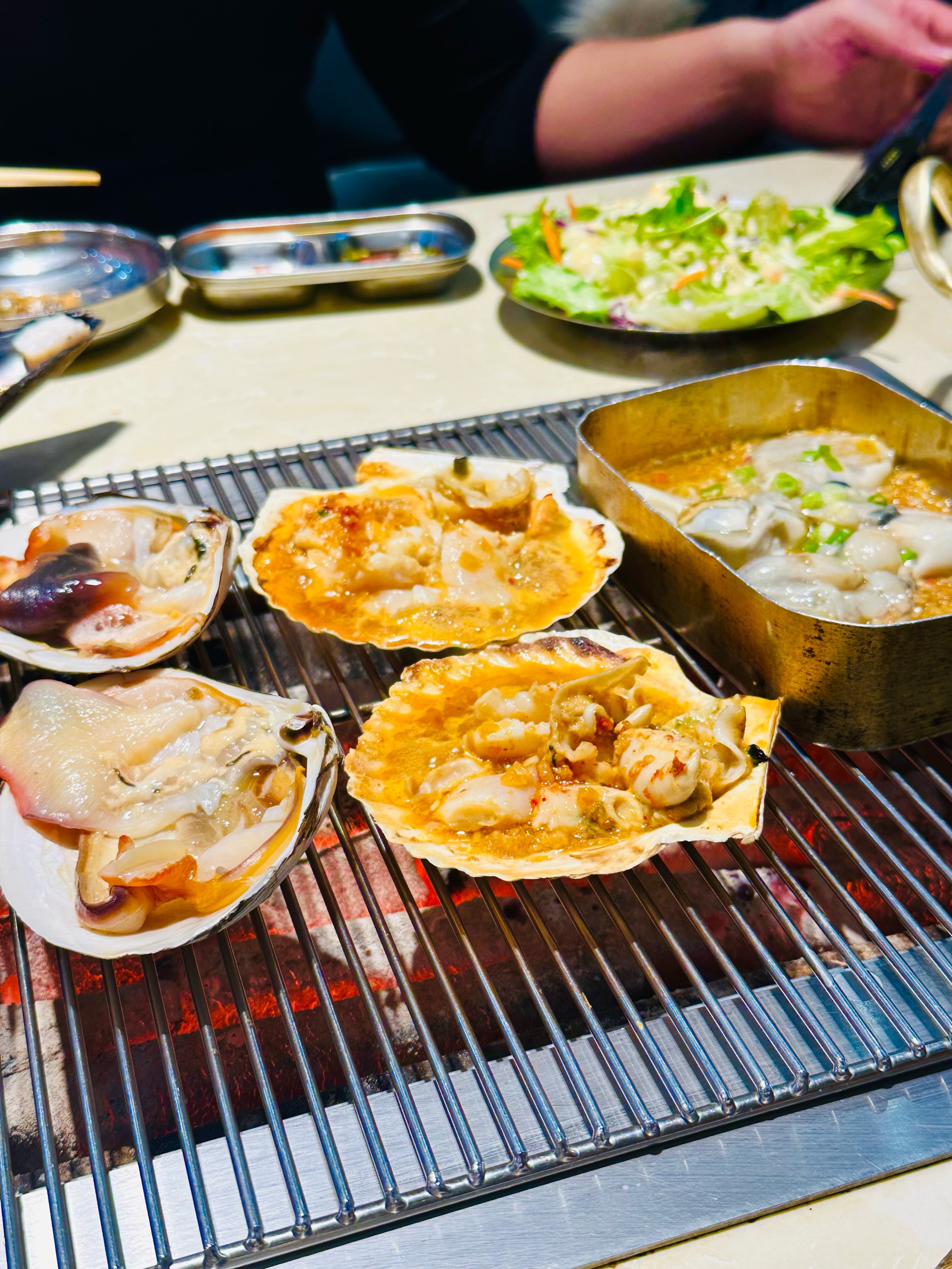 扒开腿大口吃扇贝不疼HD国语享受美食的独特体验，扒开腿大口吃扇贝，竟无痛感