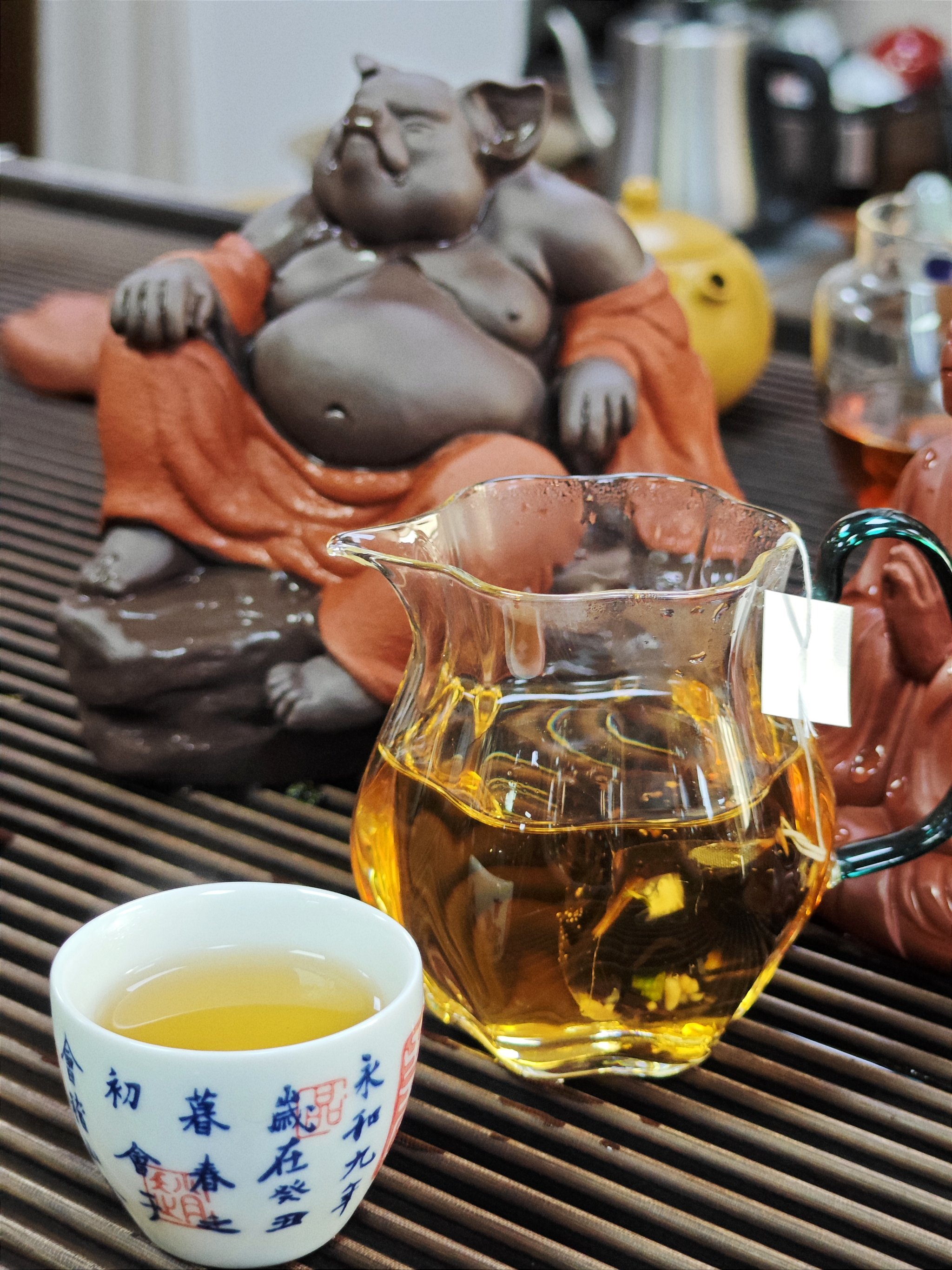 八戒,八戒影视剧在线观看免费最新黄色，时尚与潮流的交汇点-第3张图片