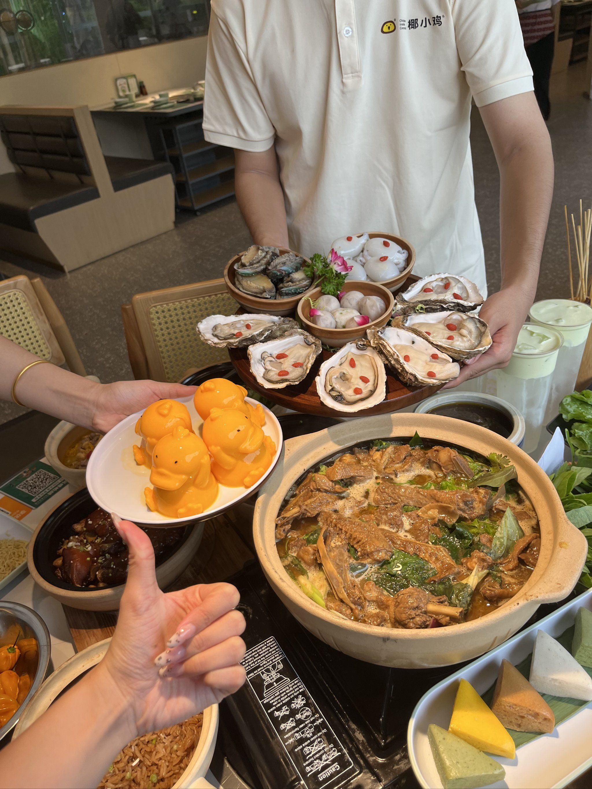 榴莲茄子香蕉丝瓜黄瓜西红柿夏日果蔬盛宴，榴莲、茄子、香蕉、丝瓜、黄瓜与西红柿的奇妙之旅