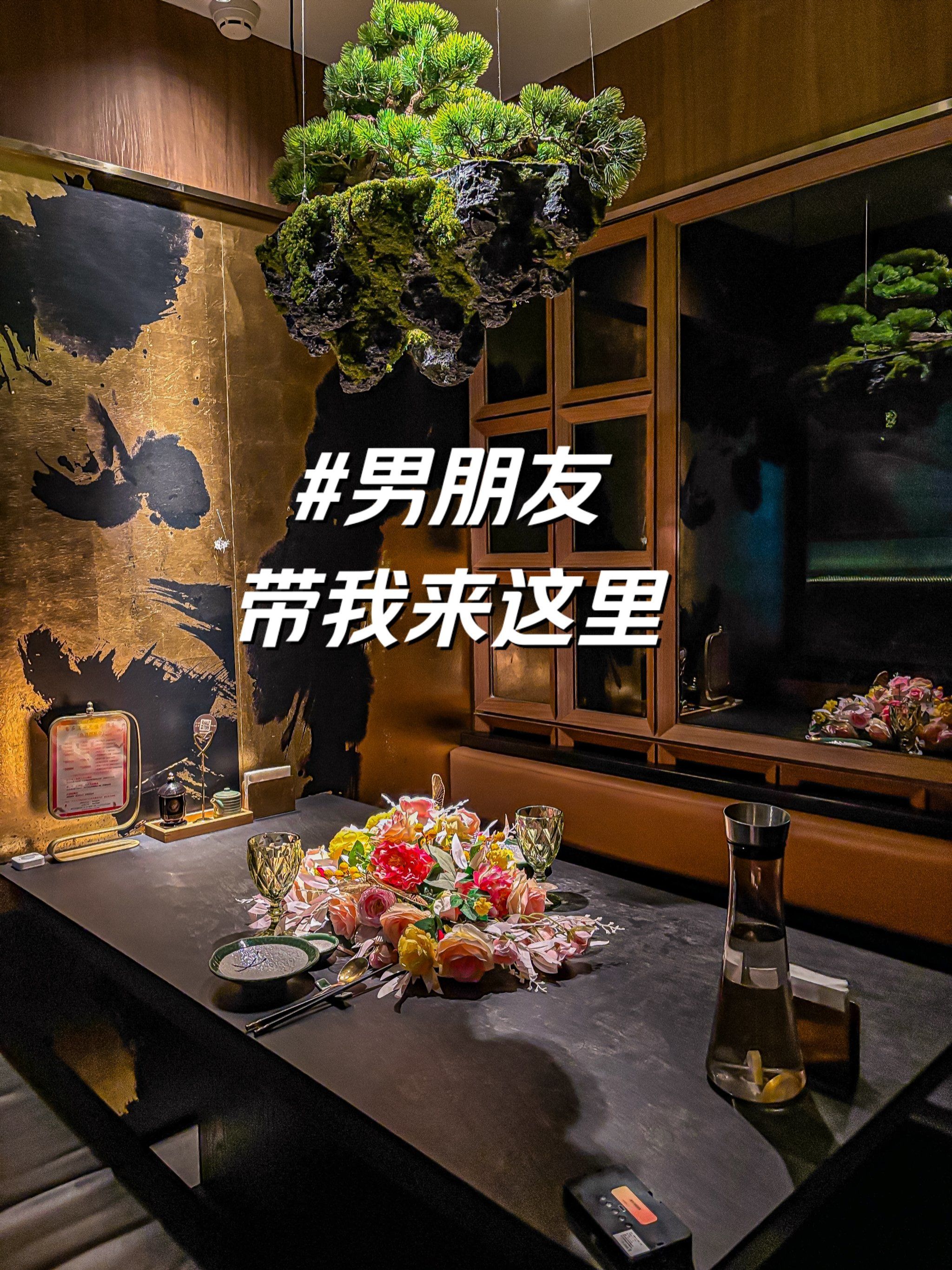 在自己家里玩朋友妻子与友共聚，意外邂逅朋友妻子的独特体验-第1张图片