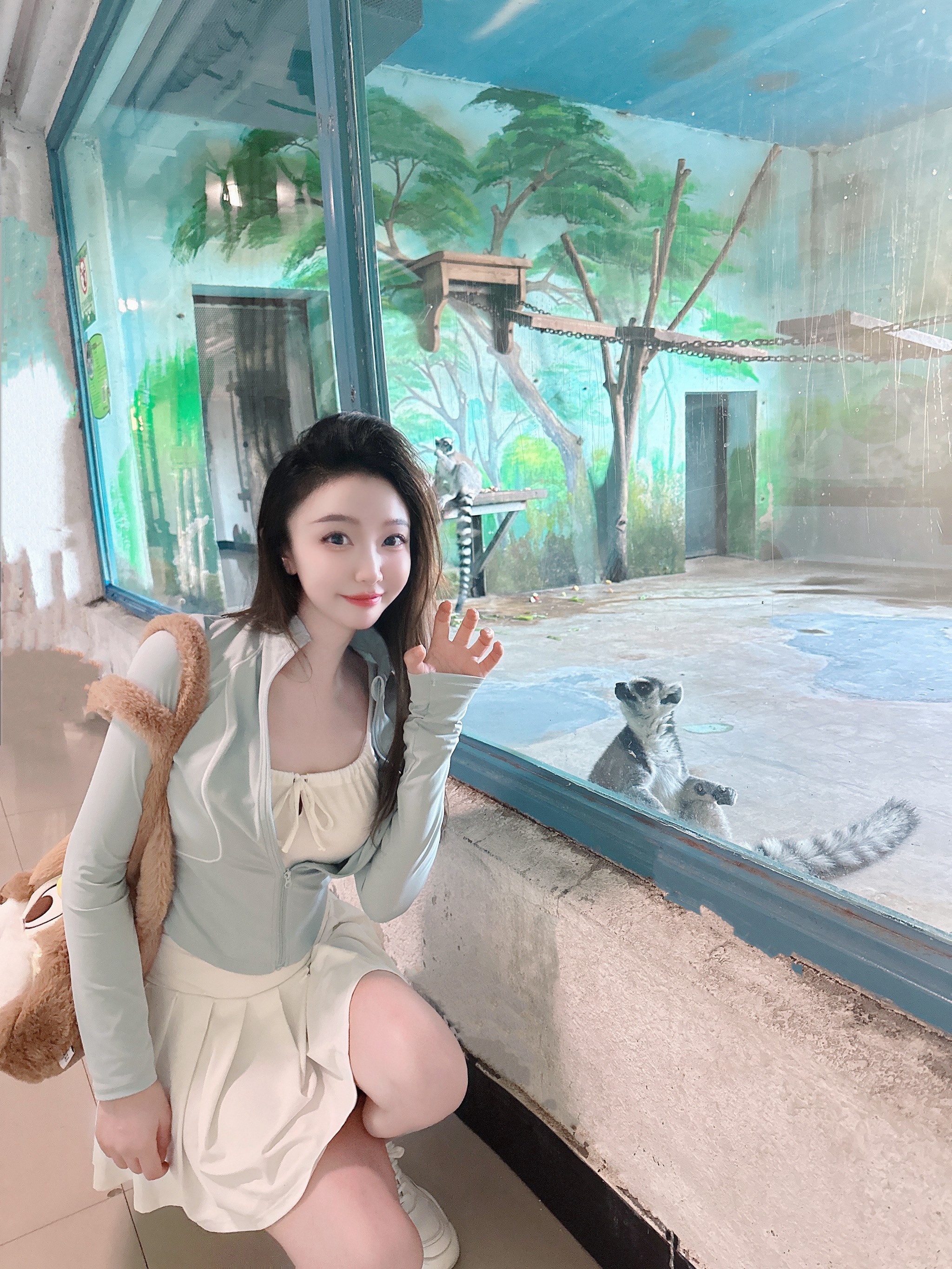 女生如何与自己的小兔兔互动的探索