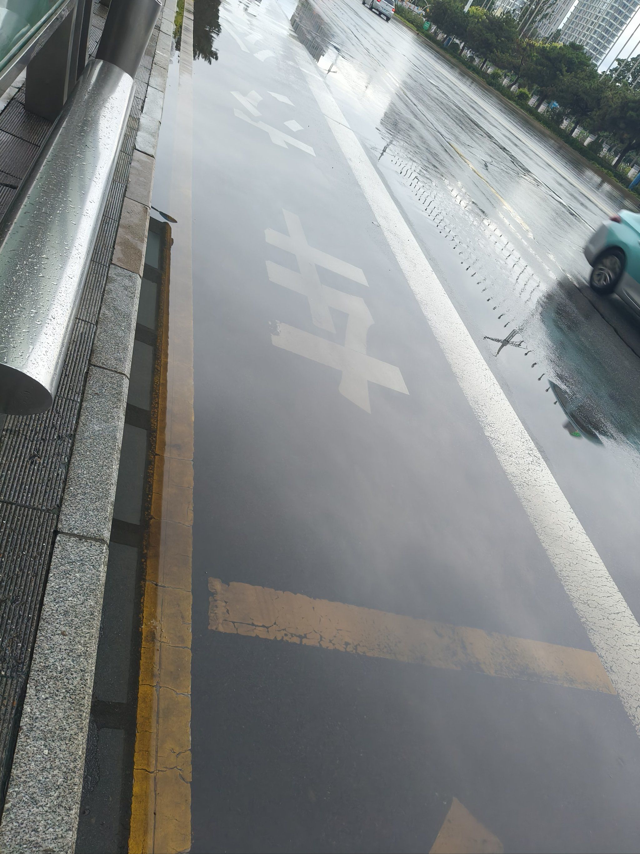 在公交车上被一个接一个的C公交车上的连续遭遇