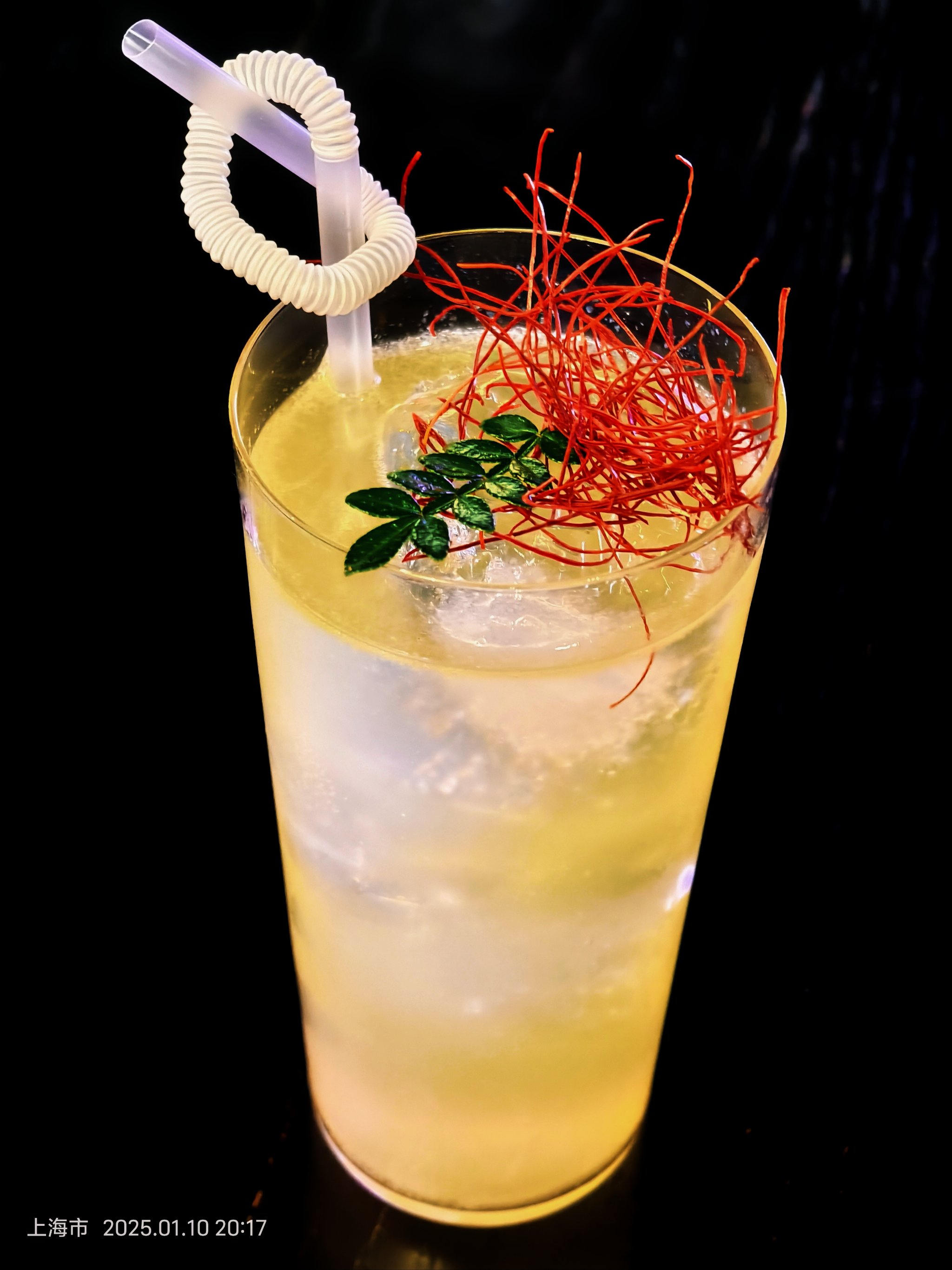 酒色娱乐酒色娱乐，现代生活中的一种现象