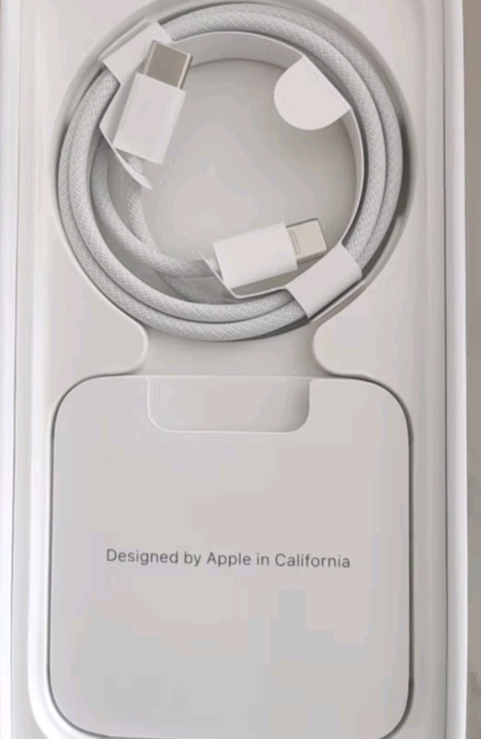 日本粉色iPhone，时尚与科技的完美融合-第1张图片