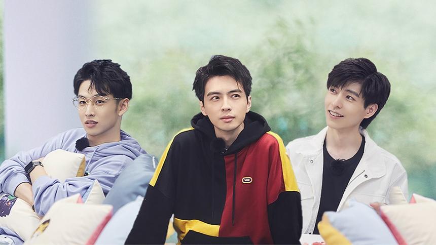 学长指导下的挑战，夹跳D的技巧与坚持-第1张图片