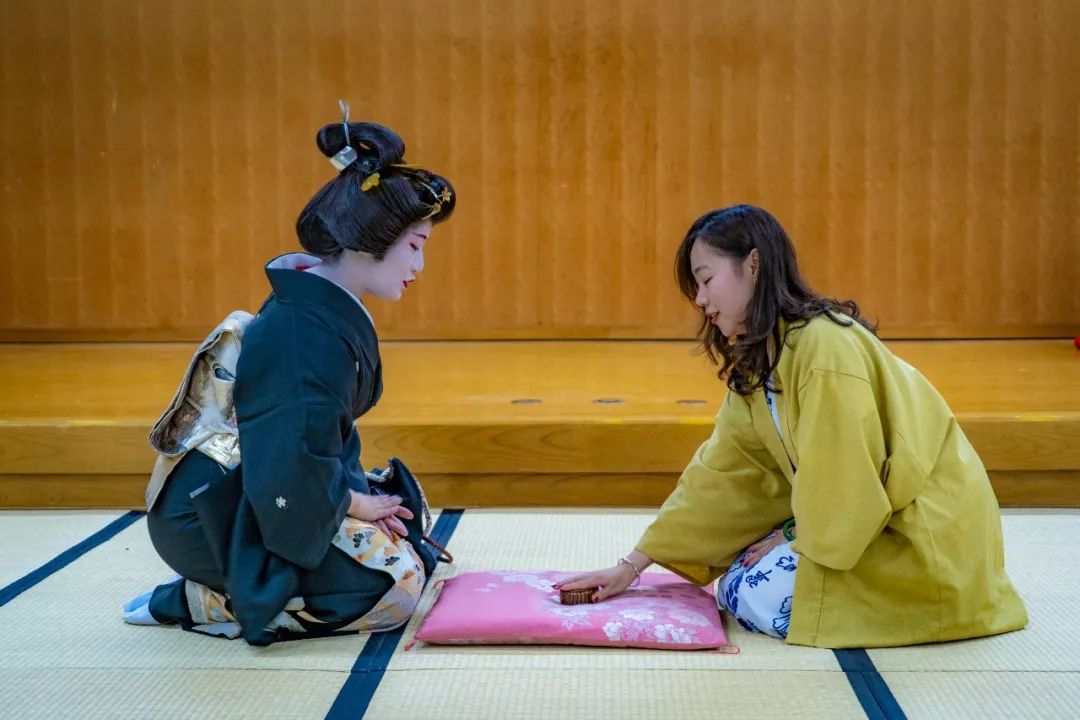 日本污污在观看日本文化中的独特体验，探索观看文化中的艺术与趣味-第3张图片