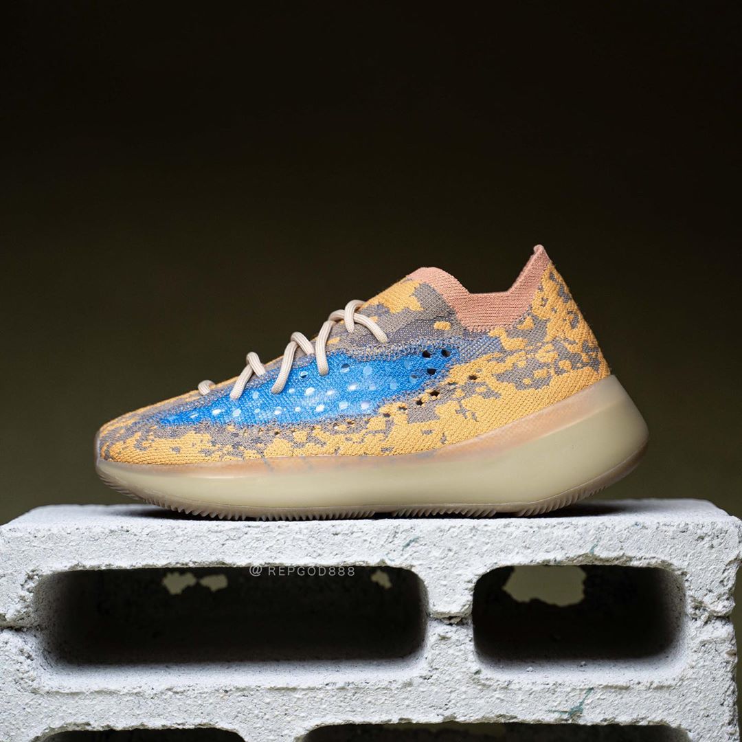 YEEZY380蜜桃粉满天星三叶草YEEZY380蜜桃粉满天星三叶草，时尚潮流的完美诠释