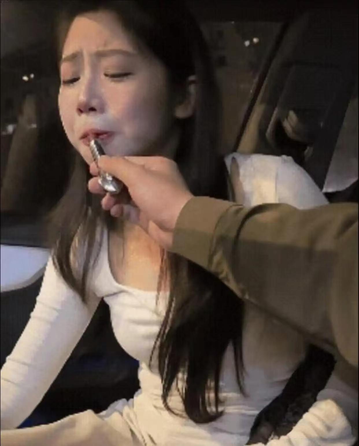 美女被洗脑控制大脑美女遭遇C事件-第1张图片