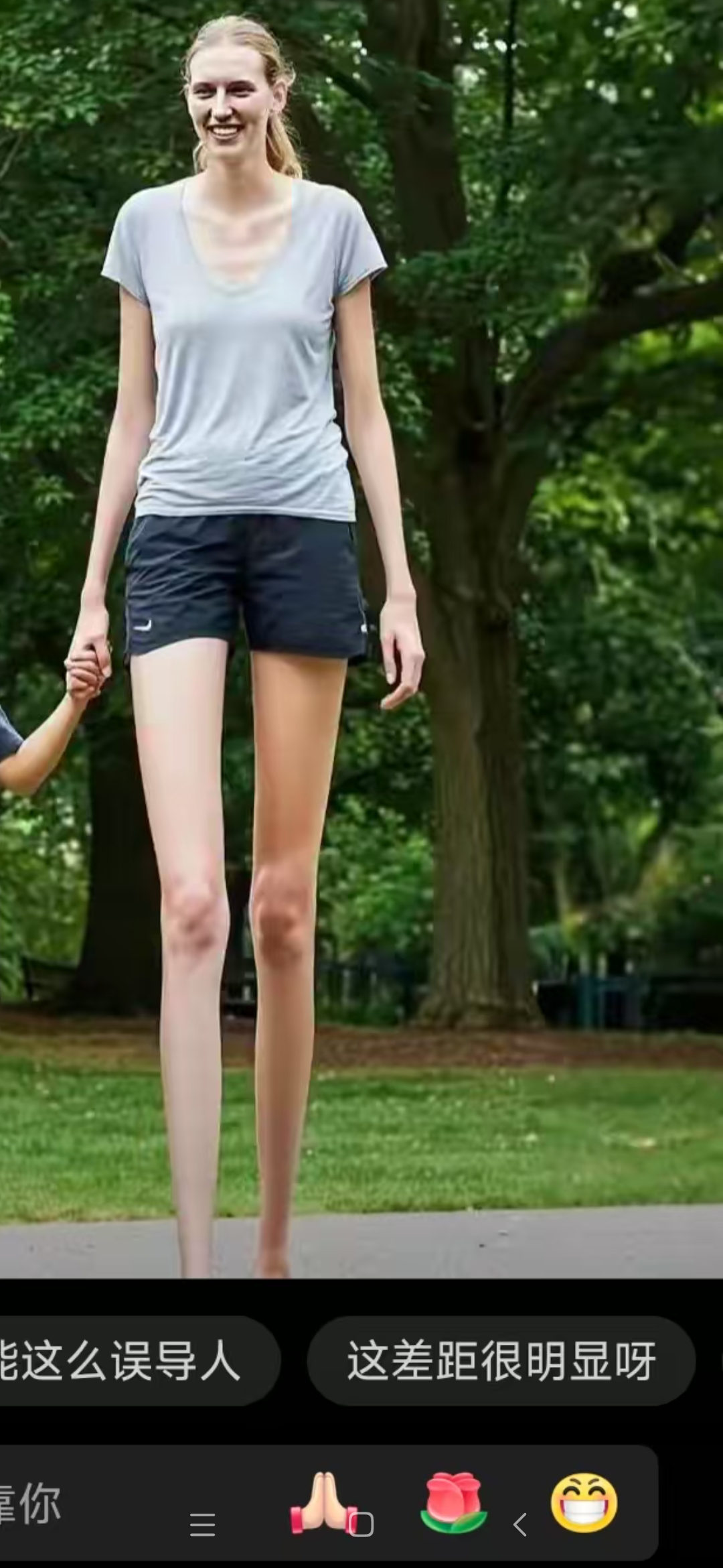 女巨人光脚丫踩死小人女巨人的传说与现实