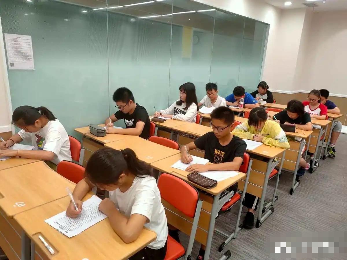 英语课堂上的互动时光，我与英语课老师的交流