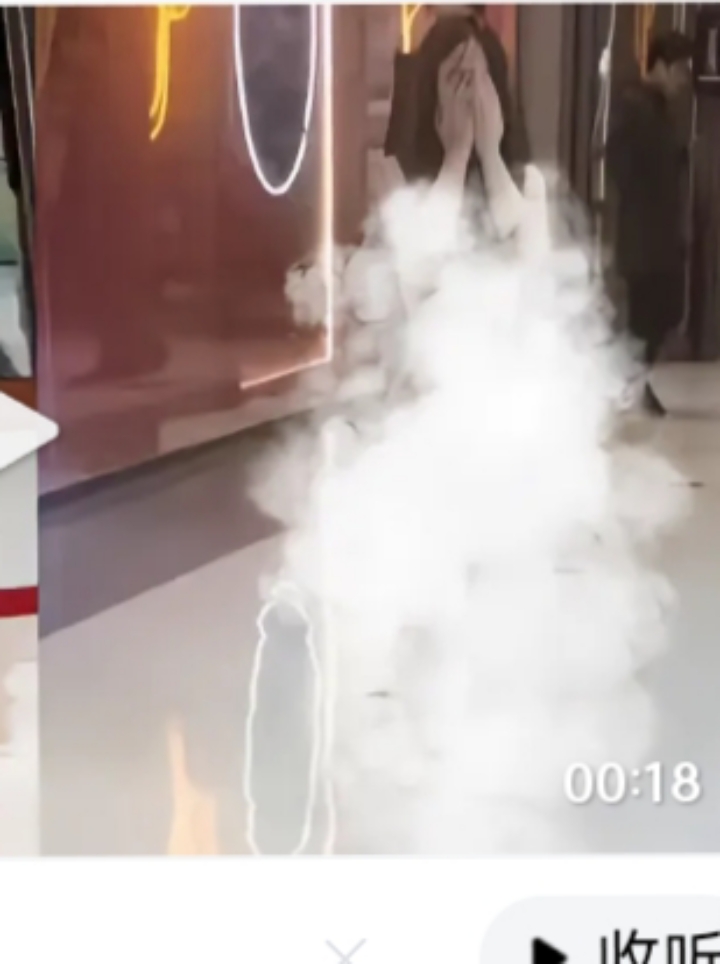 美女裸奔现象，无遮蔽的自由与道德边界的探讨