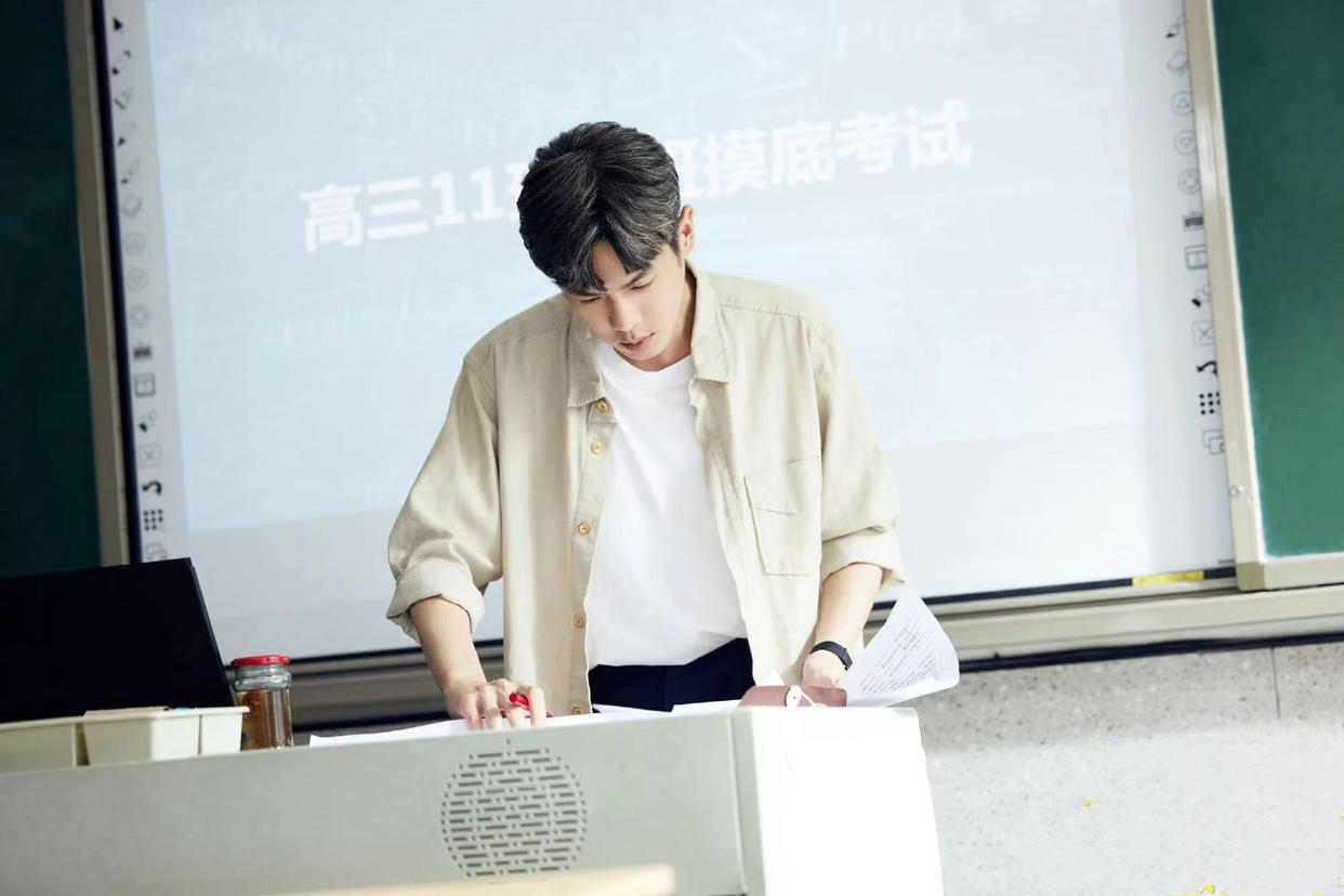 中国少年的青春风采，帅男17v的成长故事-第3张图片