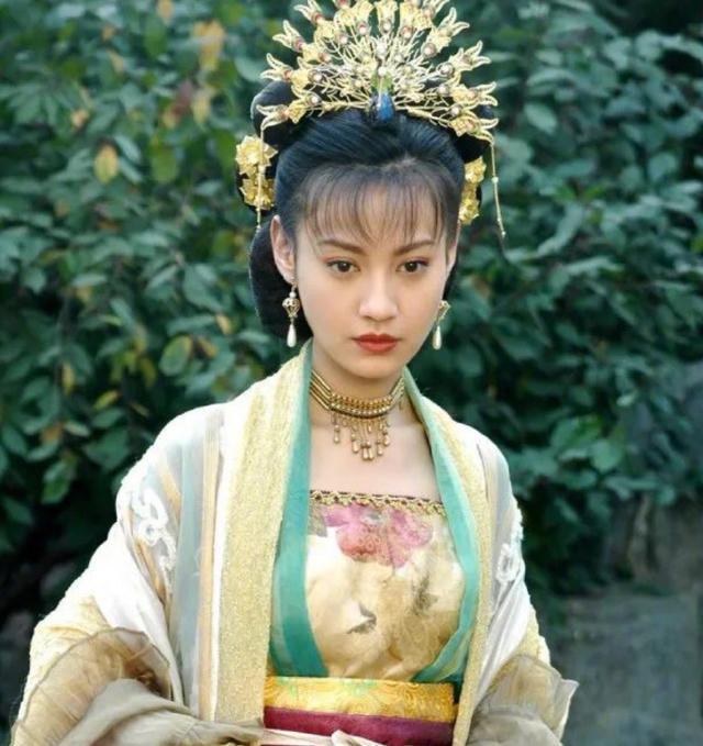 韦小宝通吃岛战七女韦小宝与七女之战，通吃岛的传奇