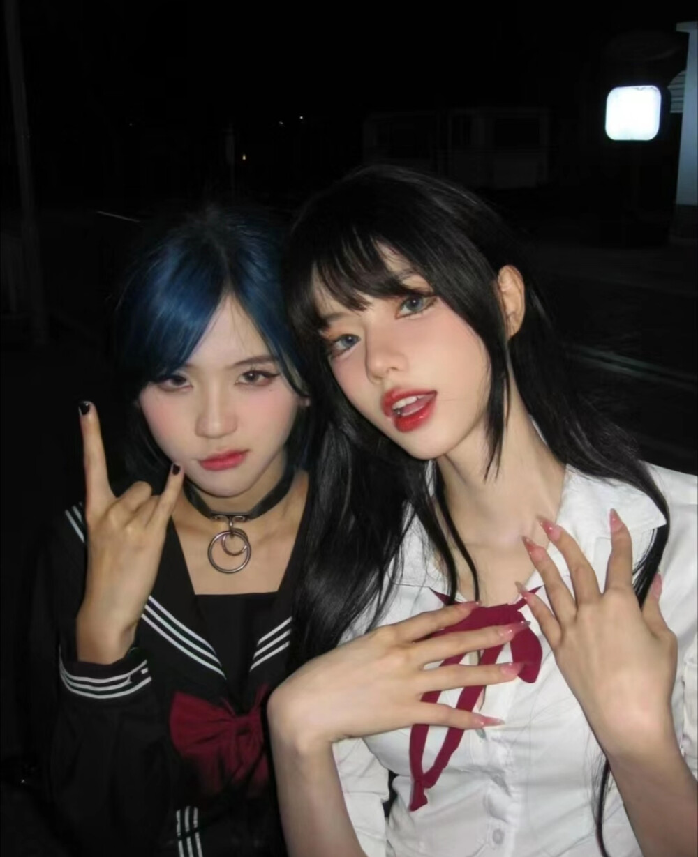 很多人都在问井川里予有没有视频井川里予的扑克牌对战视频，如何找到并欣赏这一精彩瞬间