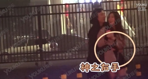 男人吃奶摸捏奶头A片动漫动漫中男性角色与奶头互动的探讨