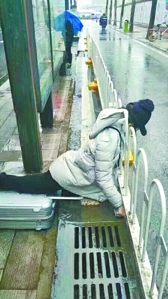 公交车意外蹭入我的生活