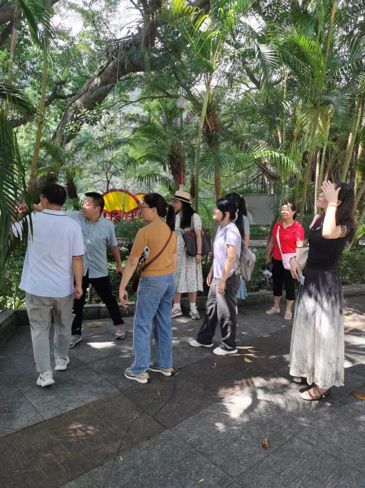 生物课当着全班人的面做到高生物课上的精彩展示，当着全班人的面做到高