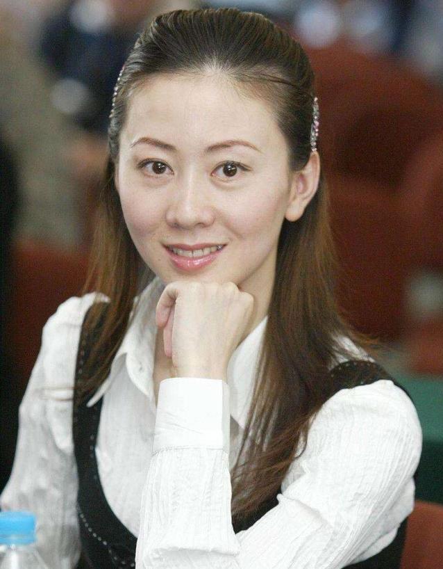 汤芳，人体之美，出位照片的深度探讨
