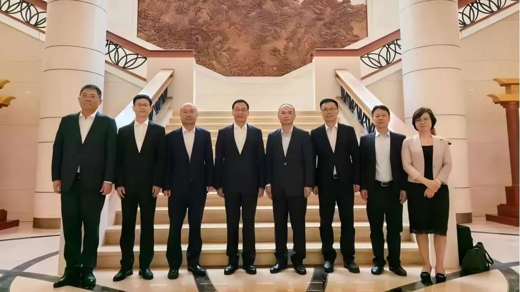 厦门市委领导班子崔永辉简历崔永辉，新时代的杰出领导者-第2张图片