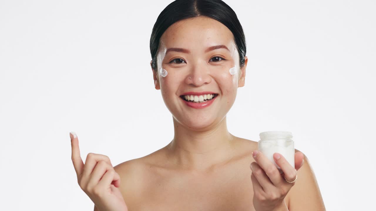 亚洲日本美妆与欧美美容，差异与特色